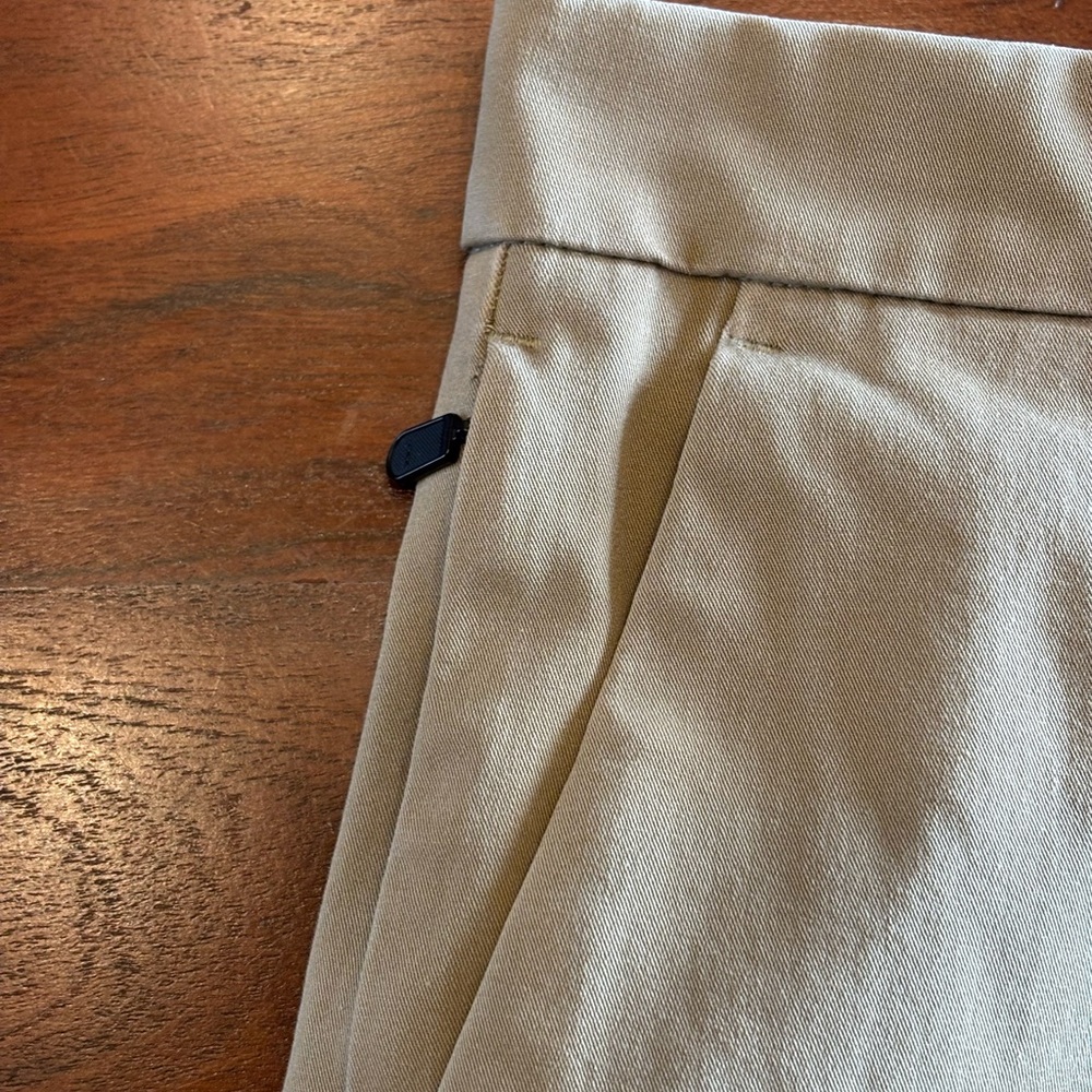 Dockers Men's Light Tan Chinos - Picture 4 of 11